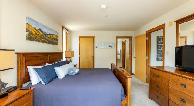 1483 Lakeside 1 Bedroom Condo, Забронировать Апартаменты/квартира Отели Roosevelt National Forest с парковкой, Парковка