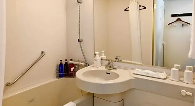 Quadruple (with sofa-bed) номер Premium Отель Sotetsu Fresa Inn Tokyo Toyocho