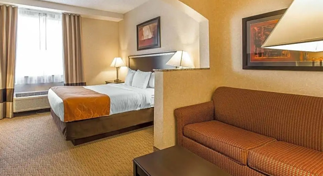 Люкс Comfort Suites Summit County