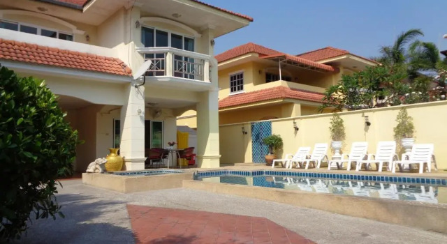 baan suay tuk