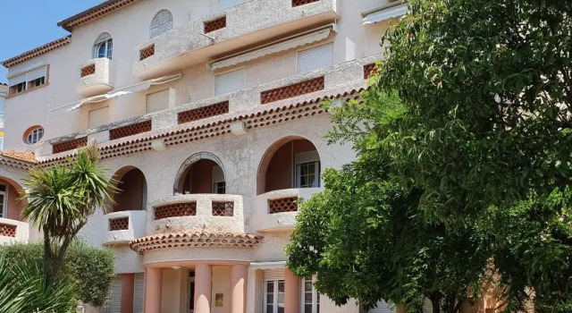 Appart T1 centre BANDOL dans Résidence de charme