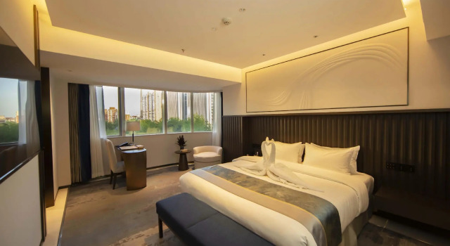 Ccecc Plaza, Rezerwuj Hotel Hotele 4-gwiazdkowe w Pekin, 4*