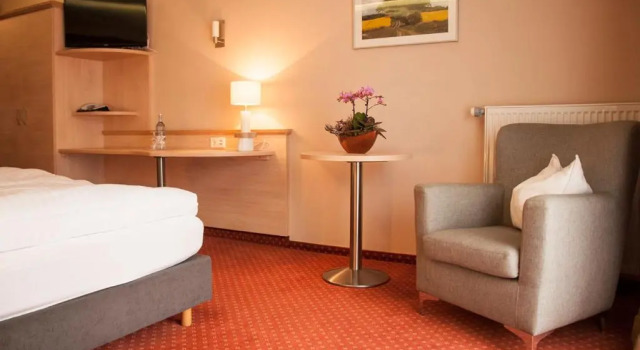 Müritz-Strandhotel, Забронировать Отель Рёбель Мюриц