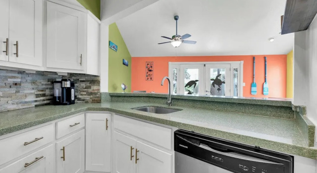 Cozy, Single Story Townhome With Backyard & Grill!, Buchen Sie Hotel Padre Island USA