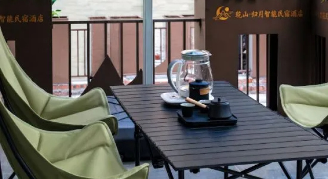 Qianshan·guiyue Smarthomestay(JiuzhaiQianguqingBranch), Boek Hotel Hotels in Ngawa met parkeren, Parkeren