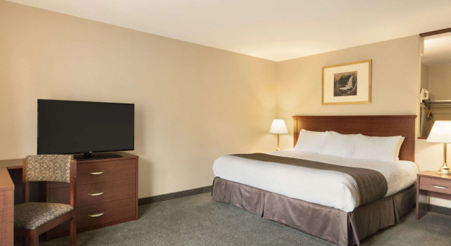 Days Inn Thunder Bay North, Varaa Hotelli Thunder Bay Ontario