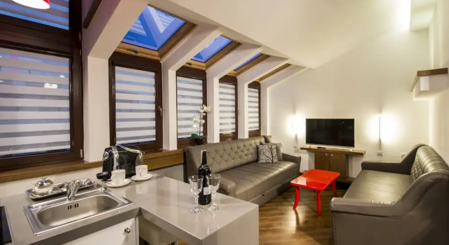 Апартаменты Luxury Parkside Apartments Old Town