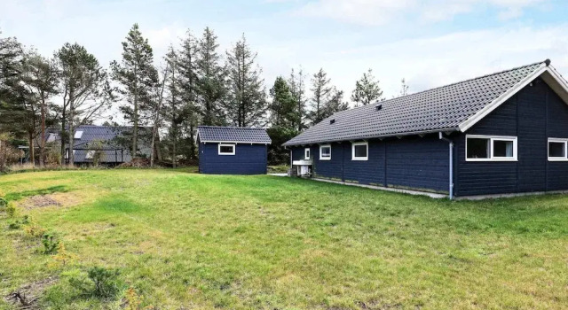 4 Star Holiday Home in Thisted, Réserver Maison de vacances Hôtels à Vestjylland avec parking, Parking