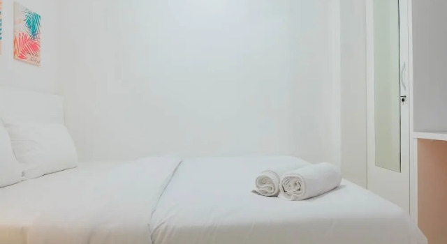 Номер Standard Pleasant 2BR Apartment at Bassura City near Shopping Mall