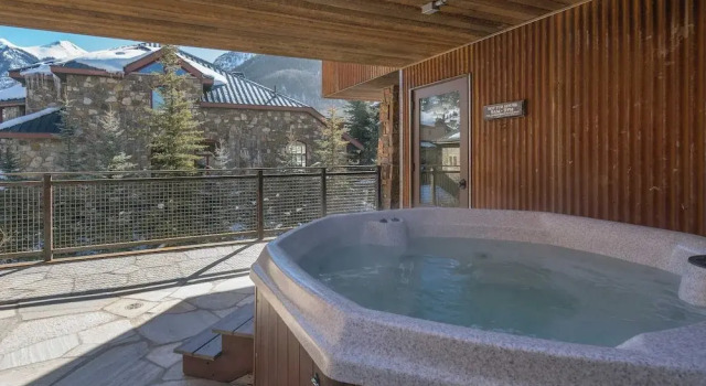 Коттедж Ghostriders 5 by Avantstay 2 Bedroom Condo Near Main Street, Hiking & Skiing STR Permit #3571