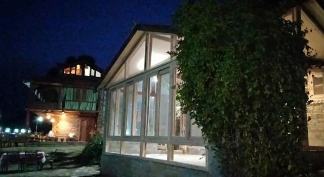 Himalayan Kothi Kais