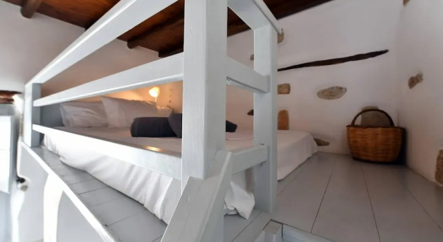 Kastro Cozy Guesthouse