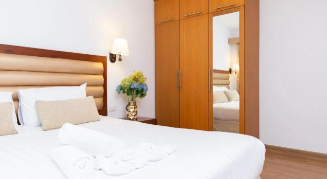Номер Deluxe Lasalle Suites Hotel & Residence