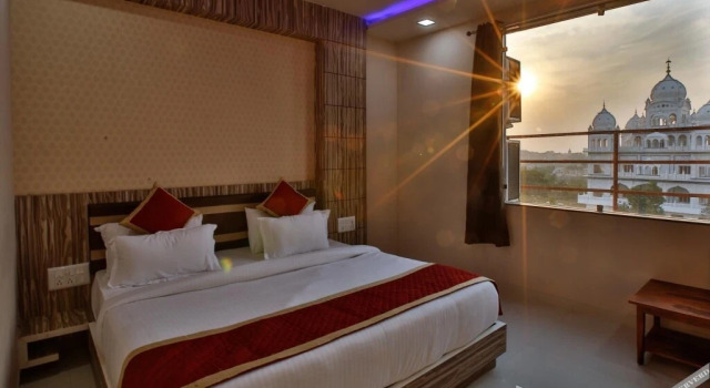 Hotel Krish Palace, Забронировать Отель Отели штата Раджастхана 3 звезды, 3*