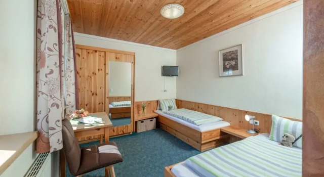 Семейный номер Standard с балконом и с видом на сад Familienhotel Unterreith
