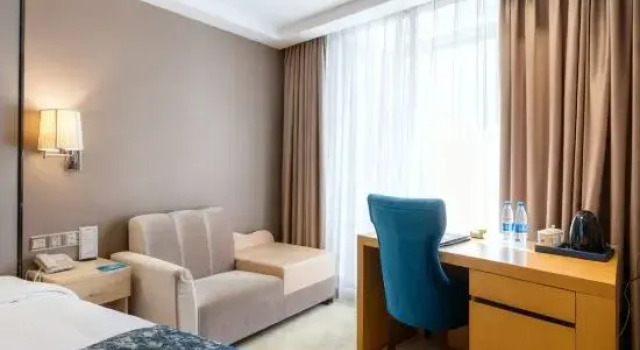 Люкс Business Days Inn