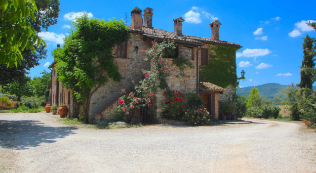 Exquisite Villa in San Venanzo with Private Pool, Rezervasyon Villa Umbria havuzlu oteller, Yüzme Havuzu