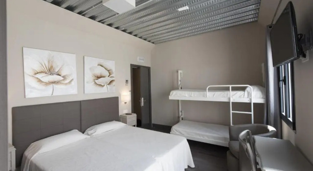 Standard Neljän hengen huone Hostal Alfarero