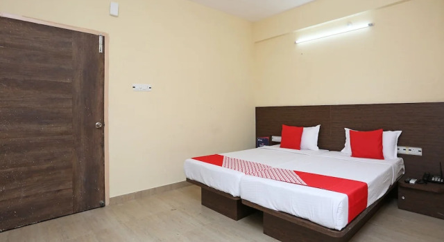 OYO 11343 Hotel Sai International