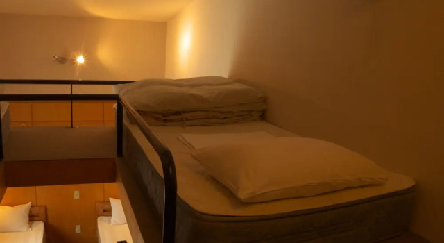 Кровать в общем номере (мужской номер) с видом на горы Kussharo Genya Youth Guesthouse