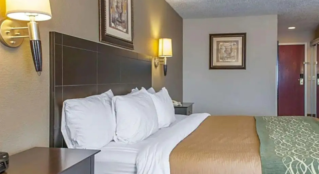 Номер Standard Comfort Inn Near Ouabache State Park