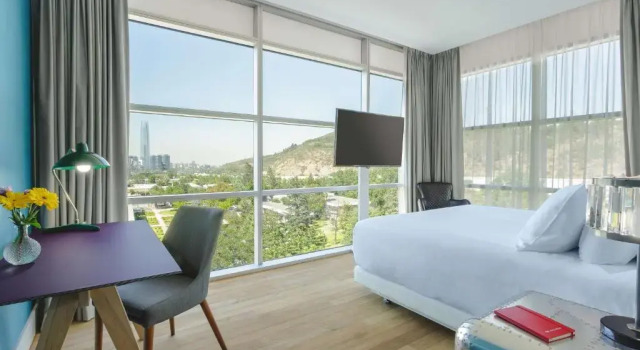 Двухместный номер Premium с красивым видом из окна NH Collection Santiago Casacostanera