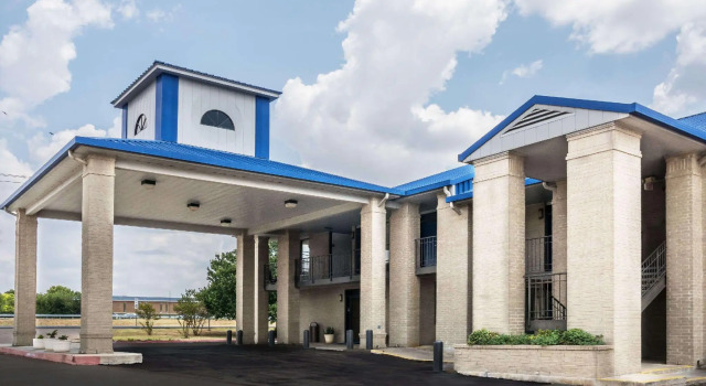 Четырёхместный номер Standard Days Inn by Wyndham Killeen Fort Hood