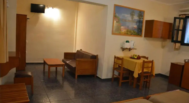 Студия Aristotelis Apartments