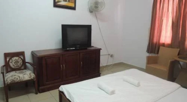 Thai Hoang Hotel, Забронировать Отель Танбинь 