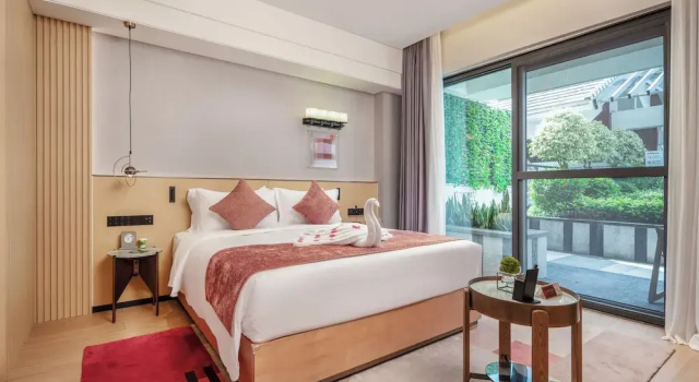 Люкс Superior Sanya Yalong Bay No.99 Resort Hotel