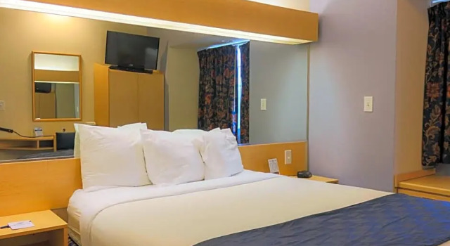 Люкс Microtel Inn & Suites by Wyndham Conyers/Atlanta Area