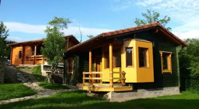 Las Casas De La Cascada, Book Hotel Valle de Mena Basque Country