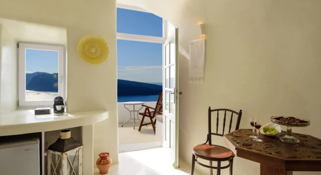 Люкс Secret Steps Suite with Private Whirlpool with Caldera View Fanari Villas