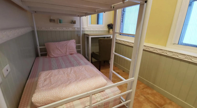 橙舍一館 TW Hostel I, Prenota Ostello Hotel a Taybey con parcheggio, Parcheggio