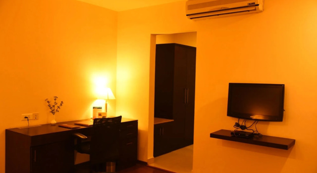 Royal Orchid Suites, Забронировать Отель Бизнес-отели штата Карнатаки, 4* 5*