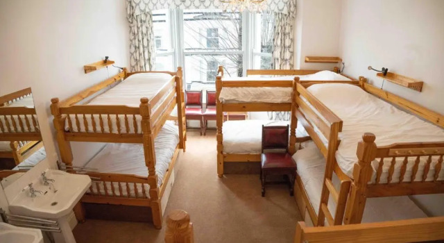 Номер 8 Bunk Private Llandudno Hostel