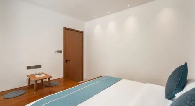 Люкс Anji Qingwei Wild Luxury Land Famliy Parent-child Holiday Homestay