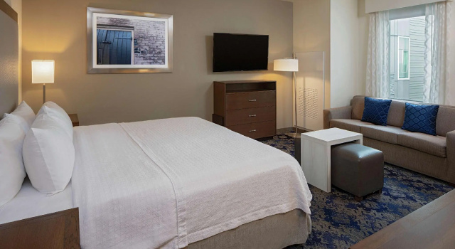 Двухместная Accessible студия с видом на внутренний двор Homewood Suites By Hilton New Orleans French Quarter