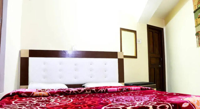 Hotel Suntejpaza, Rezervovat Hotel Nainital Uttarakhand