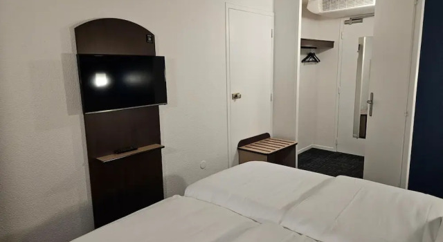 Номер Standard Kyriad Niort-Espace MendesFrance