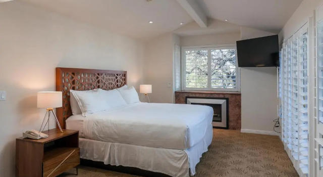 Бунгало Deluxe Saratoga Oaks Lodge