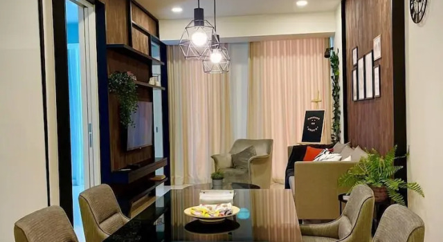 Люкс c 1 комнатой с видом на город Tropicana The Residences KLCC by Vale Pine