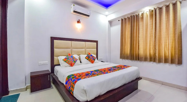Номер Deluxe Fabhotel Mayank Residency