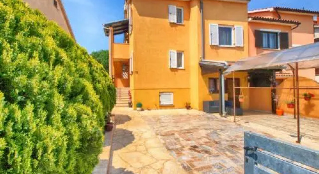 House Vesna 1479