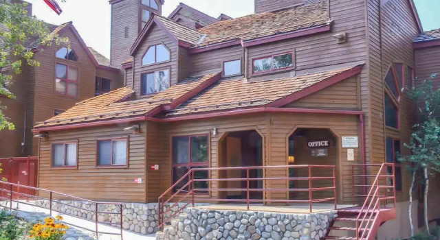 Aspen Creek #114 - Near Year-round Activities!, Prenota Appartamento Hotel a Mammoth con piscina, Piscina