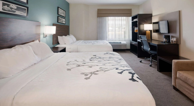Четырёхместный номер Standard Sleep Inn & Suites Port Clinton
