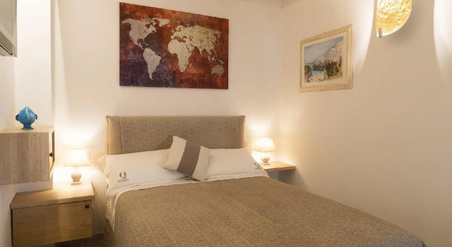 Quintessenza Luxury Domus, Забронировать Отель Отели Полиньяно-а-Маре с парковкой, рядом с Пещера монахинь, Парковка