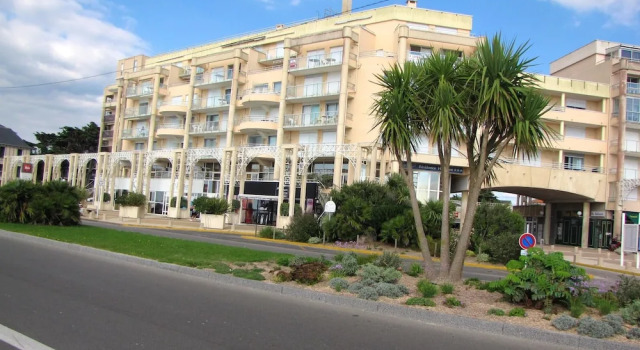 Studio in Pornichet, With Wonderful sea View, Furnished Balcony and Wi