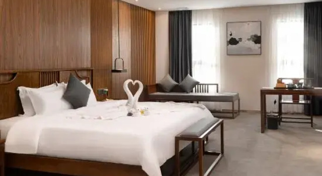 Люкс c 1 комнатой Xinzou Century Hotel (Fenghuang Plaza)