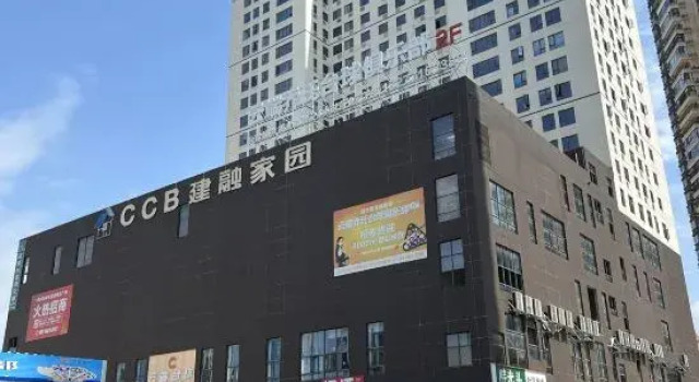 Qiyue Luxury 8K Projection Homestay (Guangxi University 33rd Middle School Subway Station), Rezerwuj Hotel Hotele w Nanning z parkingiem, Parking